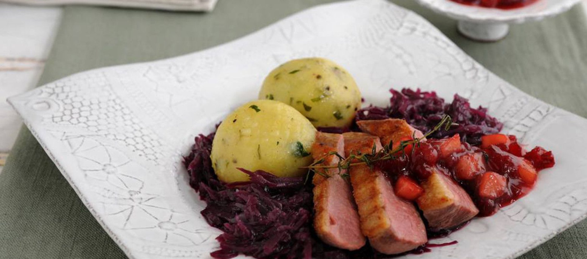 Rezept Entenbrust mit Rotkohl und Apfel-Preiselbeer Dip